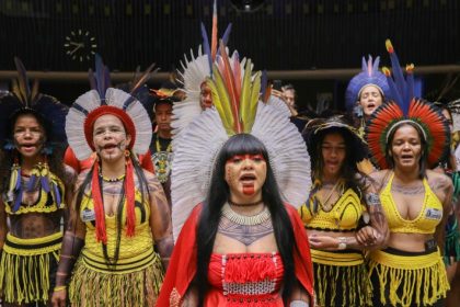 Sessão na Câmara homenageia 22ª edição do Acampamento Terra Livre