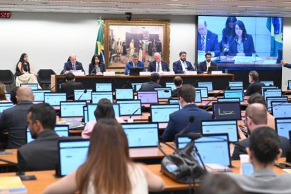 Setor produtivo defende negociação coletiva como saída para redução de jornada e fim da escala 6×1