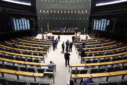 Câmara aprova MP que altera regras do seguro-defeso; acompanhe