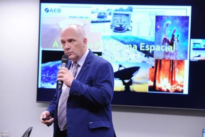 Programa Espacial Brasileiro pode ampliar presença internacional do país, diz presidente da agência do setor
