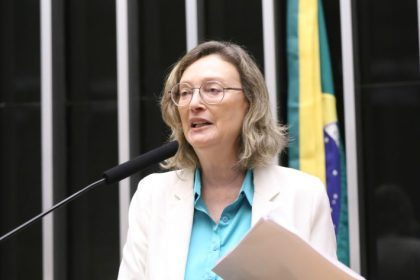 Comissão aprova projeto com regras para símbolo gráfico de identificação da pessoa idosa