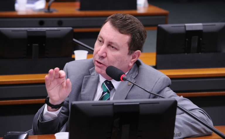 Comissão aprova projeto que amplia acessibilidade digital de pessoas com deficiência