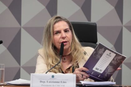 Debatedoras defendem políticas integradas para reduzir dependência econômica e violência contra mulheres