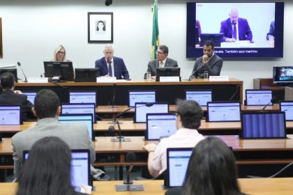 Debatedores relatam dificuldades para retirar passe livre interestadual de pessoas com deficiência