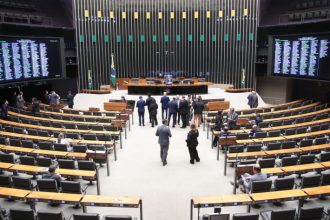 Câmara realiza sessão para eleger deputado que será indicado ao TCU; acompanhe