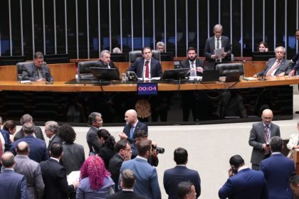 Câmara reúne-se nesta quinta-feira com oito projetos de lei na pauta