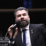 Comissão da Câmara aprova punição para presos que posarem para fotos dentro de presídios