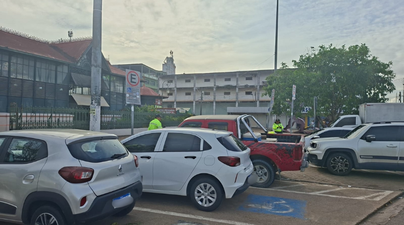 Prefeitura de Manaus reforça fiscalização e garante respeito às vagas de idosos e PcDs no Centro