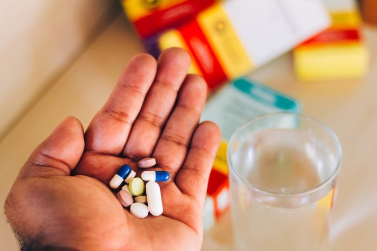 Comissão de Saúde convoca audiência sobre acesso a medicamentos estratégicos no SUS