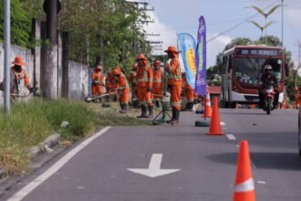 Operação de limpeza em Manaus com Semulsp retira 224 toneladas e atende 72,5 km de corredores viários