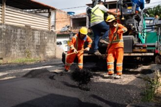 Prefeitura de Manaus inicia recapeamento em cerca de 30 ruas no parque Rio Solimões