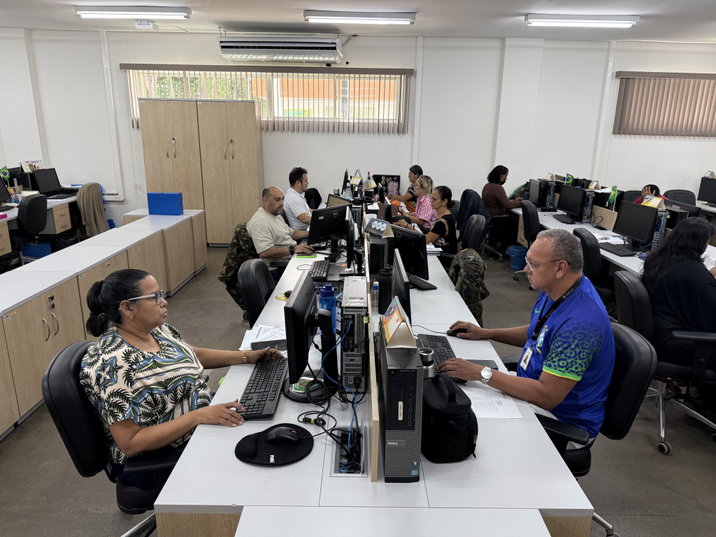 Prefeitura de Manaus antecipa pagamento de servidores e estagiários e altera calendário de depósitos para penúltimo dia útil