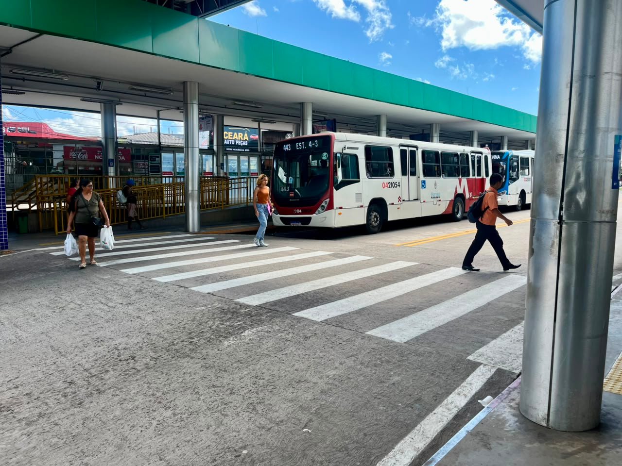 Prefeitura de Manaus e IMMU fazem manutenção na estação Parque das Nações para melhorar acessibilidade e segurança