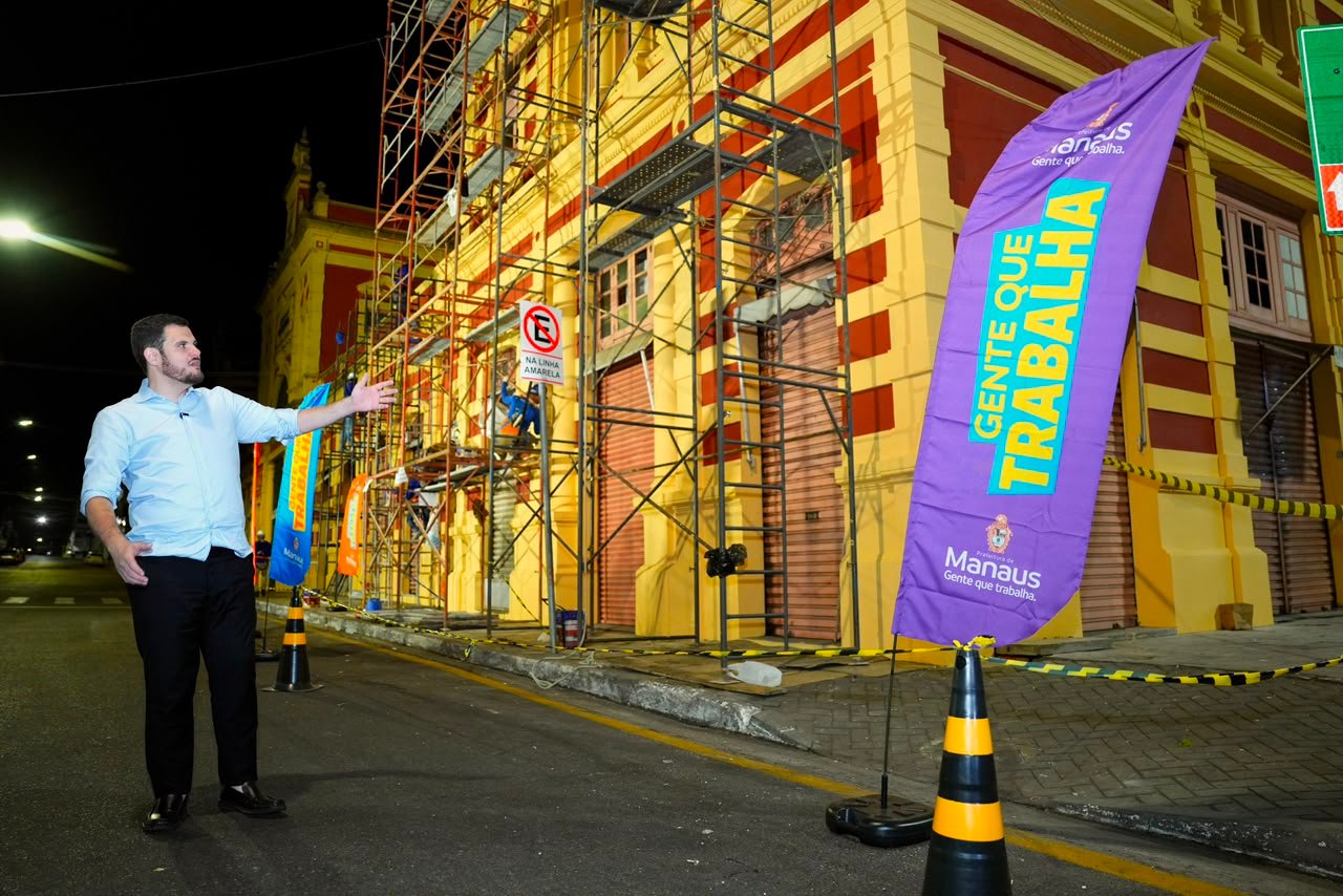Prefeito de Manaus vistoria recuperação do Mercado Adolpho Lisboa e detalha intervenções no prédio histórico