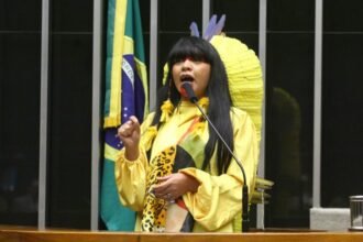 Comissão aprova inclusão expressa de casais homoafetivos na Lei Maria da Penha