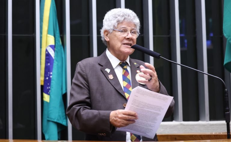 Comissão aprova projeto que torna permanente a política de combate à malária