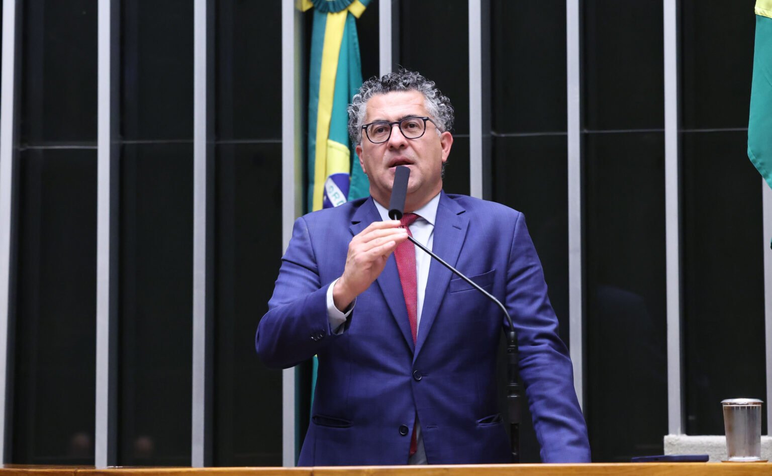 Projeto exige campanha informativa 90 dias antes de cobrança de pedágio em rodovia federal