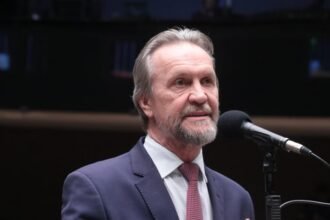 Federação PT-PCdoB-PV anuncia apoio à reeleição de Motta para presidente da Câmara