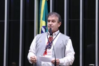 Projeto cria política de incentivo à inclusão de ciclovias em rodovias federais