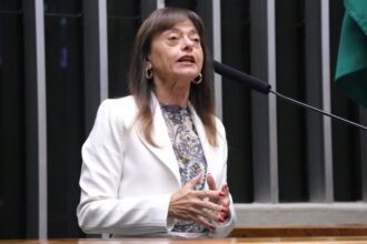 Comissão aprova proposta para uso do vale-cultura em compras pela internet